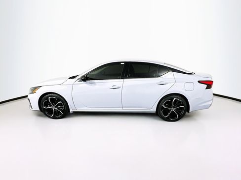 Used 2023 Nissan Altima 2.5 SR image 4