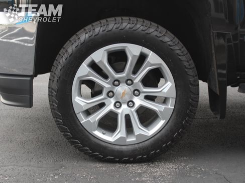 Used 2018 Chevrolet Silverado 1500 LTZ w/ Sport Package AWD/4WD image 35