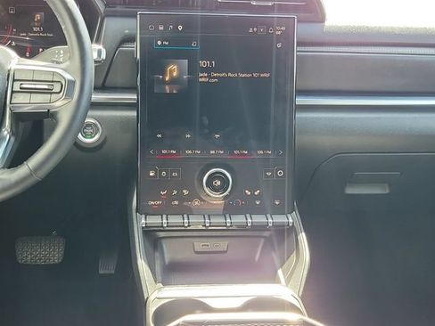 Used 2025 GMC Terrain Elevation AWD/4WD image 23