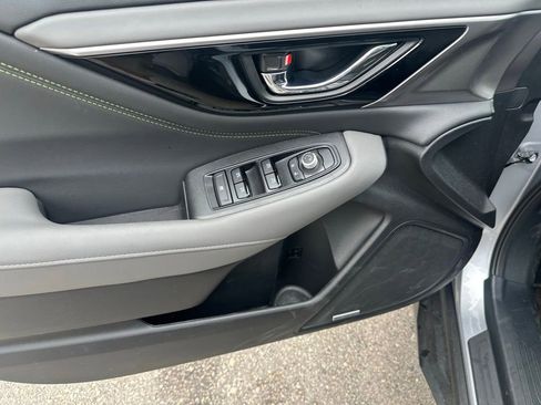 Used 2025 Subaru Outback Onyx Edition image 24