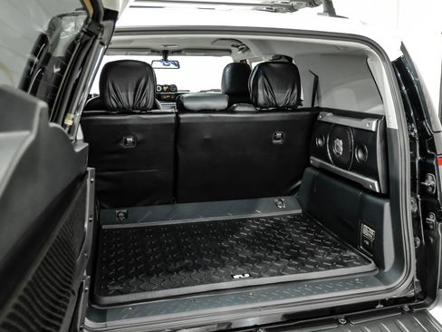 Used 2013 Toyota FJ Cruiser 4WD w/ Upgrade Pkg image 53