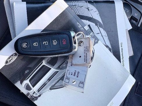 Used 2014 Ford Escape Titanium w/ Equipment Group 401A AWD/4WD image 34