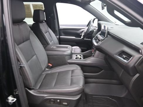 Used 2022 Chevrolet Tahoe RST w/ Luxury Package AWD/4WD image 30