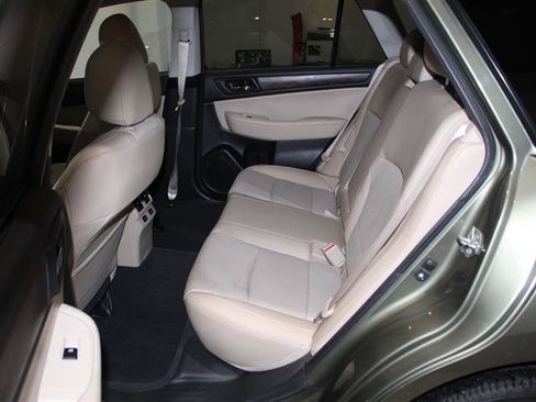 Used 2016 Subaru Outback 2.5i Limited w/ Popular Package #4 image 28