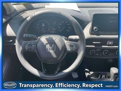 Used 2023 Honda HR-V LX image 14