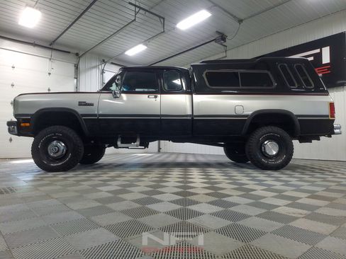 Used 1993 Dodge D/W Truck 250 AWD/4WD image 44