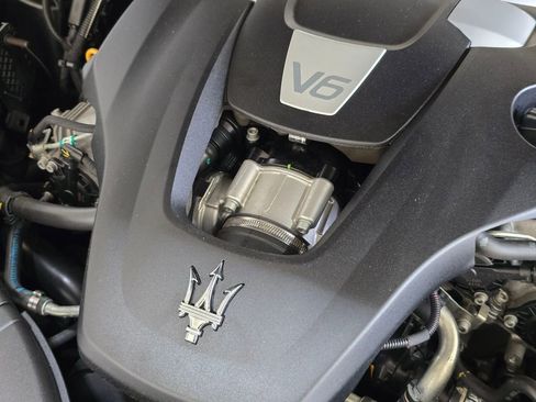Used 2018 Maserati Ghibli RWD image 30