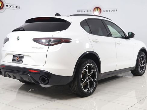 Used 2024 Alfa Romeo Stelvio Veloce image 3