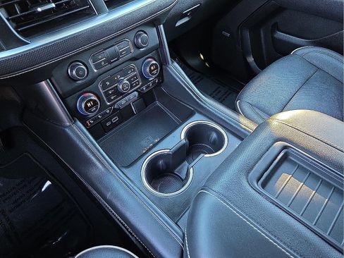 Certified 2023 Chevrolet Suburban Premier image 25