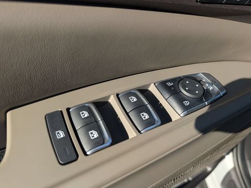 New 2026 Kia Carnival EX FWD image 13
