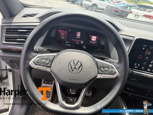 Used 2024 Volkswagen Atlas Cross Sport SEL R-Line AWD/4WD image 16