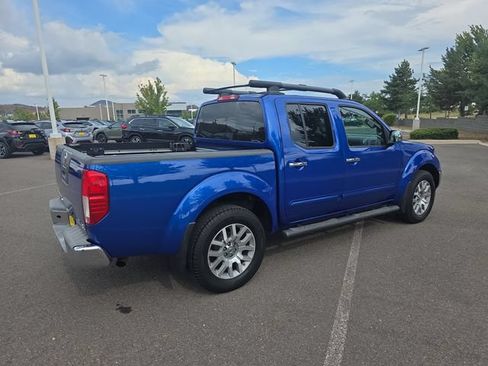 Used 2012 Nissan Frontier SL AWD/4WD image 3