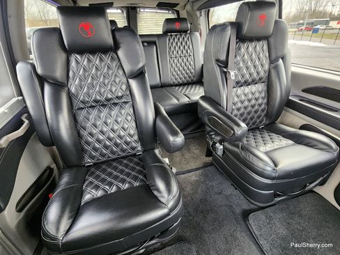 Used 2023 Chevrolet Express 2500 image 31