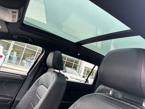 Certified 2023 Volkswagen Tiguan SEL R-Line AWD/4WD image 33