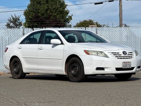 Used 2009 Toyota Camry LE FWD image 7