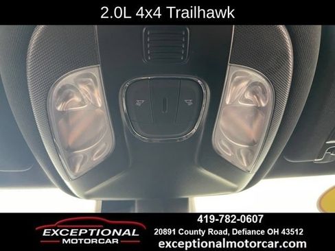 Used 2025 Jeep Compass Trailhawk AWD/4WD image 44