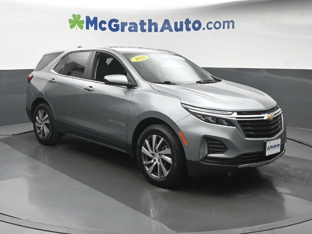 Used 2023 Chevrolet Equinox LT AWD/4WD image 2