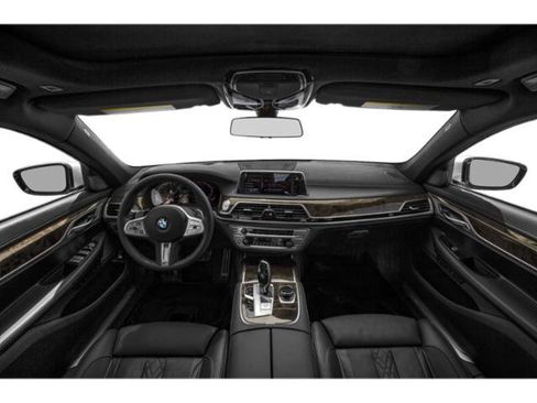 Used 2022 BMW 750i xDrive w/ Autobahn Package image 11