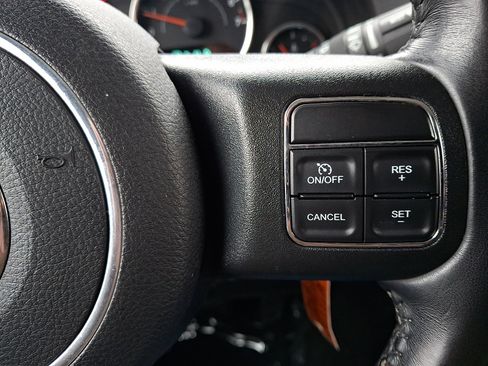 Used 2018 Jeep Wrangler Unlimited Sahara w/ Connectivity Group image 20