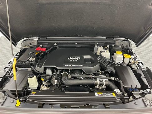 Used 2023 Jeep Gladiator Sport AWD/4WD image 14