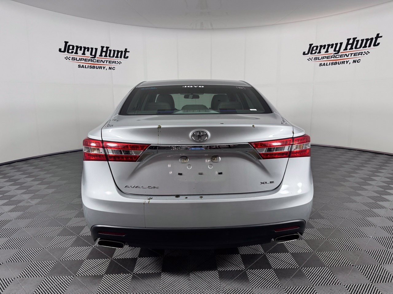 Used 2013 Toyota Avalon XLE FWD image 7