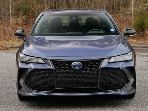 Used 2021 Toyota Avalon XSE image 5