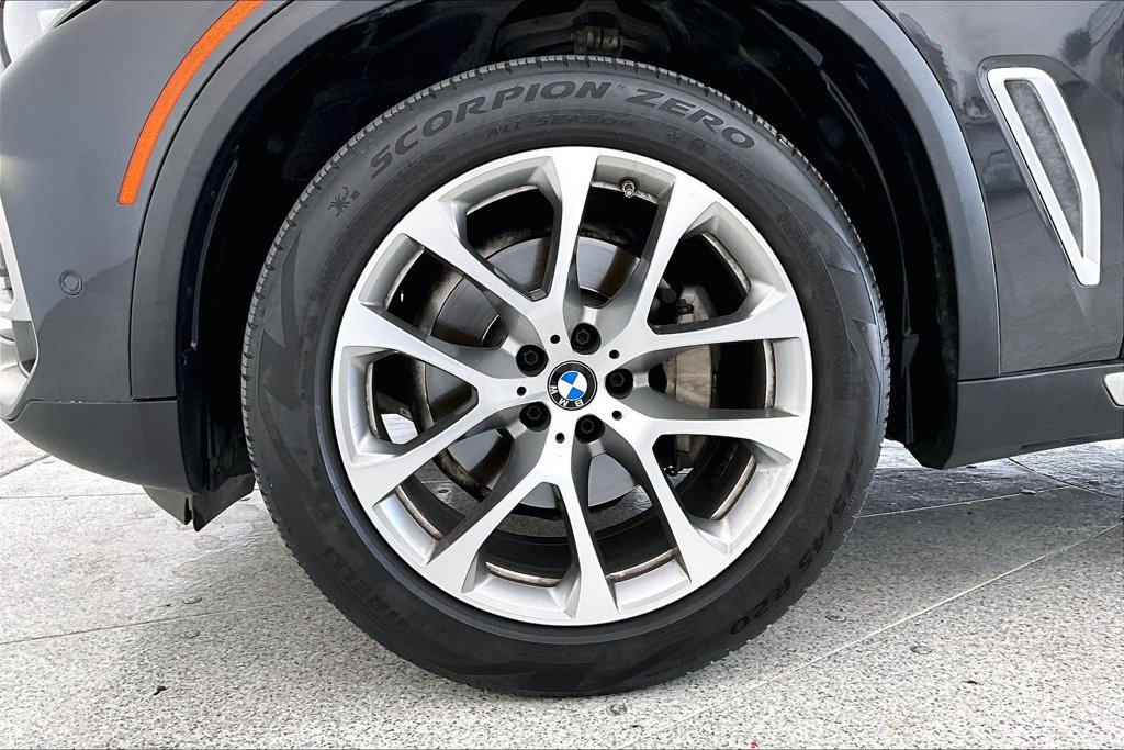Used 2020 BMW X5 xDrive40i w/ Premium Package AWD/4WD image 11