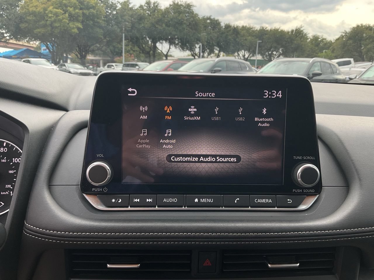 Used 2025 Nissan Rogue SV FWD image 30