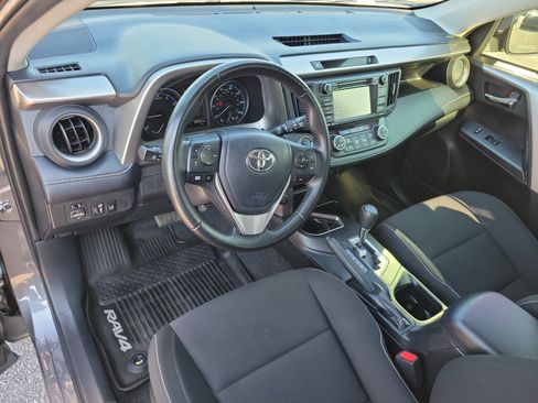 Used 2018 Toyota RAV4 XLE w/ Plus Extra Value Package FWD image 8