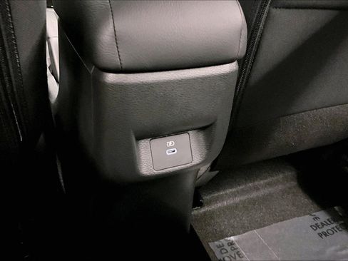 New 2025 Nissan Versa SV w/ Trunk Package image 61