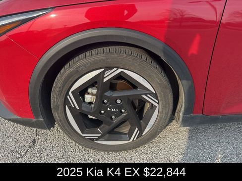 Used 2025 Kia K4 EX image 9