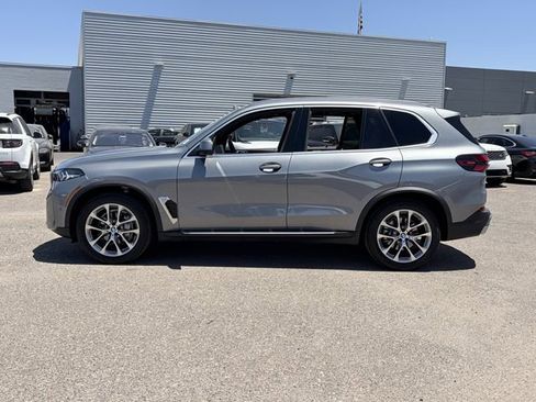 Used 2024 BMW X5 sDrive40i w/ Climate Comfort Package RWD image 8