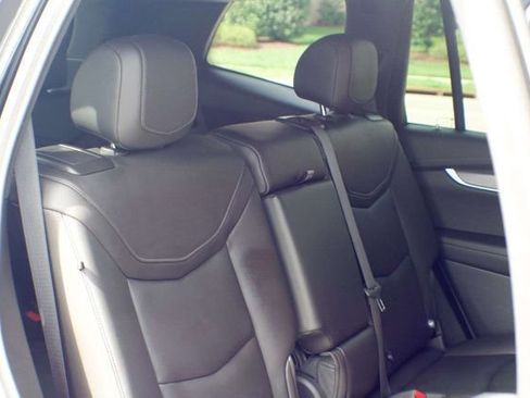 Used 2025 Cadillac XT6 Luxury image 52