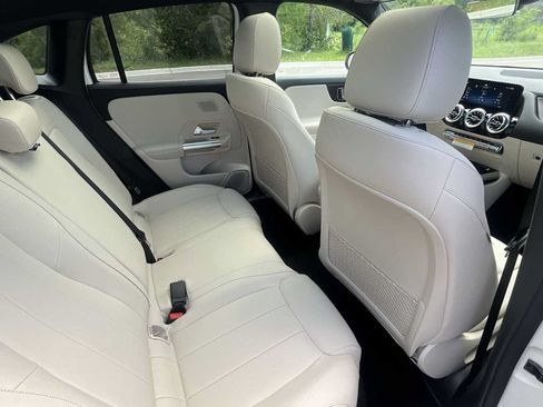 Used 2026 Mercedes-Benz GLA 250 4MATIC image 11