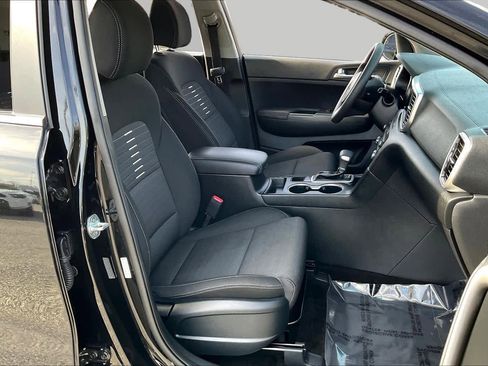 Used 2022 Kia Sportage LX w/ LX AWD Value Edition Package image 17