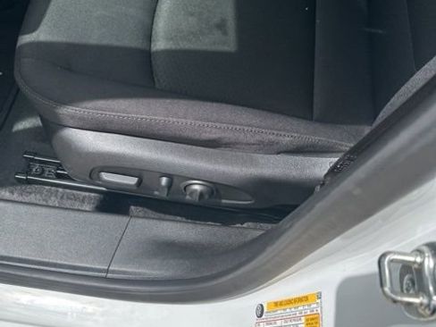 Used 2025 Chevrolet Malibu LT FWD image 18