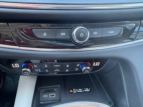 Used 2022 Buick Enclave Avenir w/ Avenir Technology Package AWD/4WD image 21
