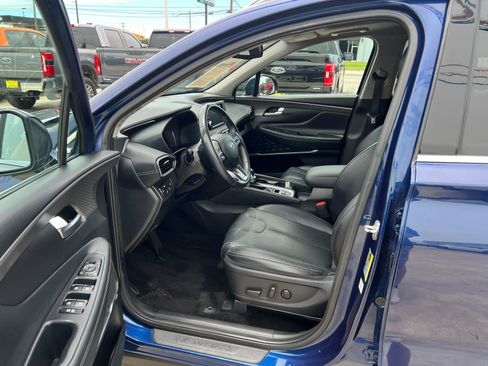 Used 2020 Hyundai Santa Fe SEL w/ Convenience + Premium Package FWD image 9