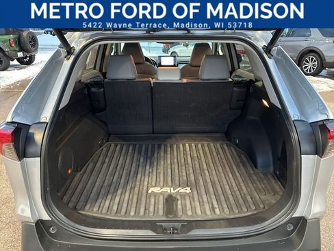 Used 2021 Toyota RAV4 Limited image 37