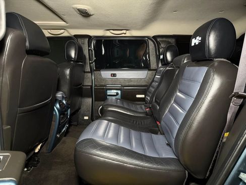 Used 2005 HUMMER H2 w/ Preferred Equipment Group AWD/4WD image 14