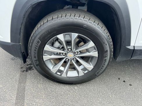 Used 2026 Chevrolet Equinox LT AWD/4WD image 13