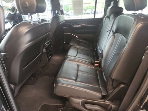 Used 2022 Jeep Wagoneer Series I w/ Premium Group I RWD image 39