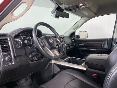 Used 2018 RAM 2500 Laramie AWD/4WD image 3