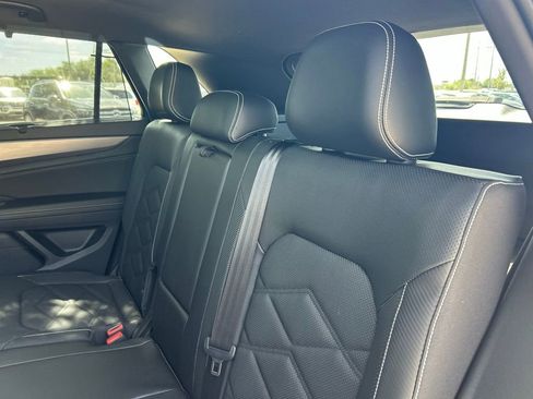 Used 2024 Volkswagen Atlas Cross Sport SE w/ Panoramic Sunroof Package FWD image 64