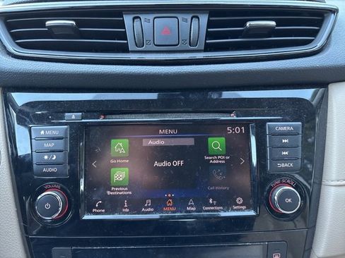 Used 2020 Nissan Rogue SV w/ Premium Package image 14