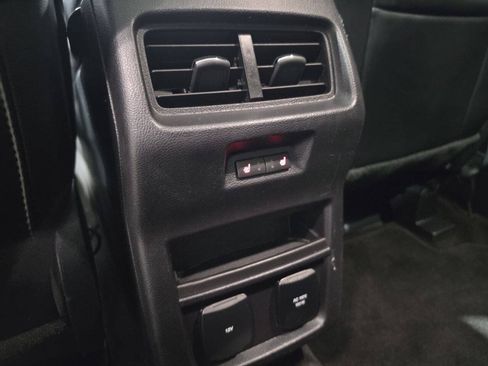 Used 2018 Ford Edge Titanium w/ Equipment Group 301A FWD image 29