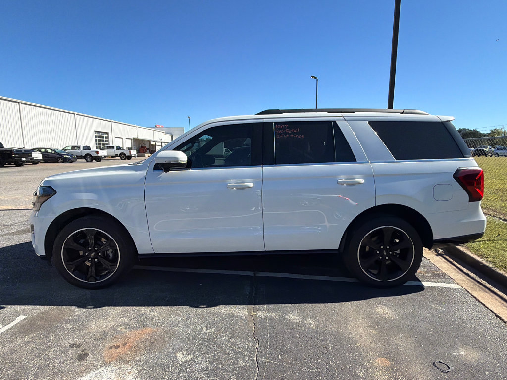 Used 2023 Ford Expedition Limited RWD image 19