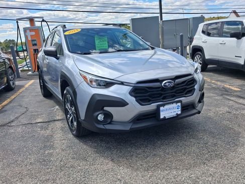Used 2024 Subaru Crosstrek 2.0i Premium AWD/4WD image 3