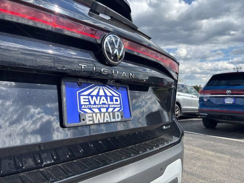 New 2026 Volkswagen Tiguan SE AWD/4WD image 38
