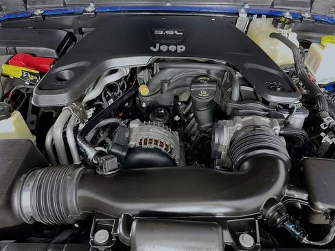 Used 2021 Jeep Gladiator Overland image 30